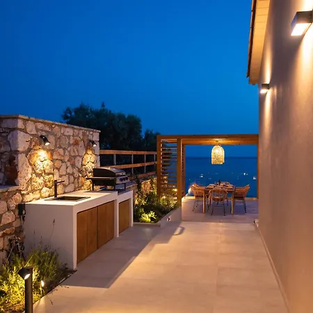 Lefkira Seafront Villa *