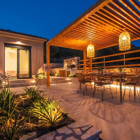 别墅 Lefkira Seafront *