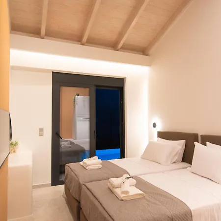 Lefkira Seafront 别墅